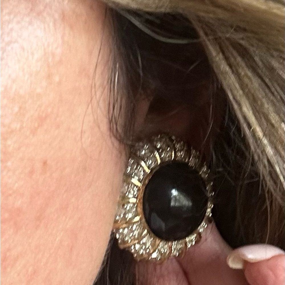 St John Elegant Black and Gold Vintage Earrings - Picture 3 of 5